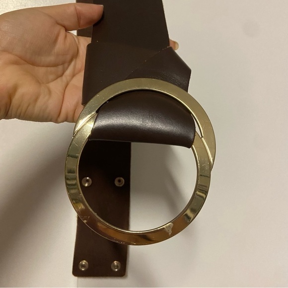 Chico's Genuine Leather Brown Gold Detail Adjustable Chunky Snap buttons Belt S - Picture 4 of 5